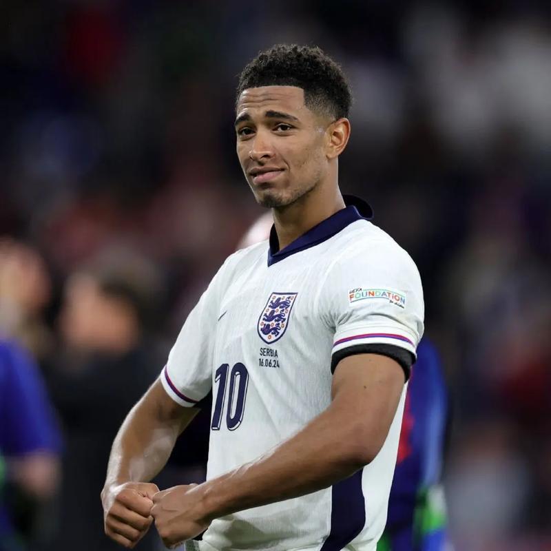 巴黎双前锋联手制造三球（巴黎锋线双子星携手斩获三球）