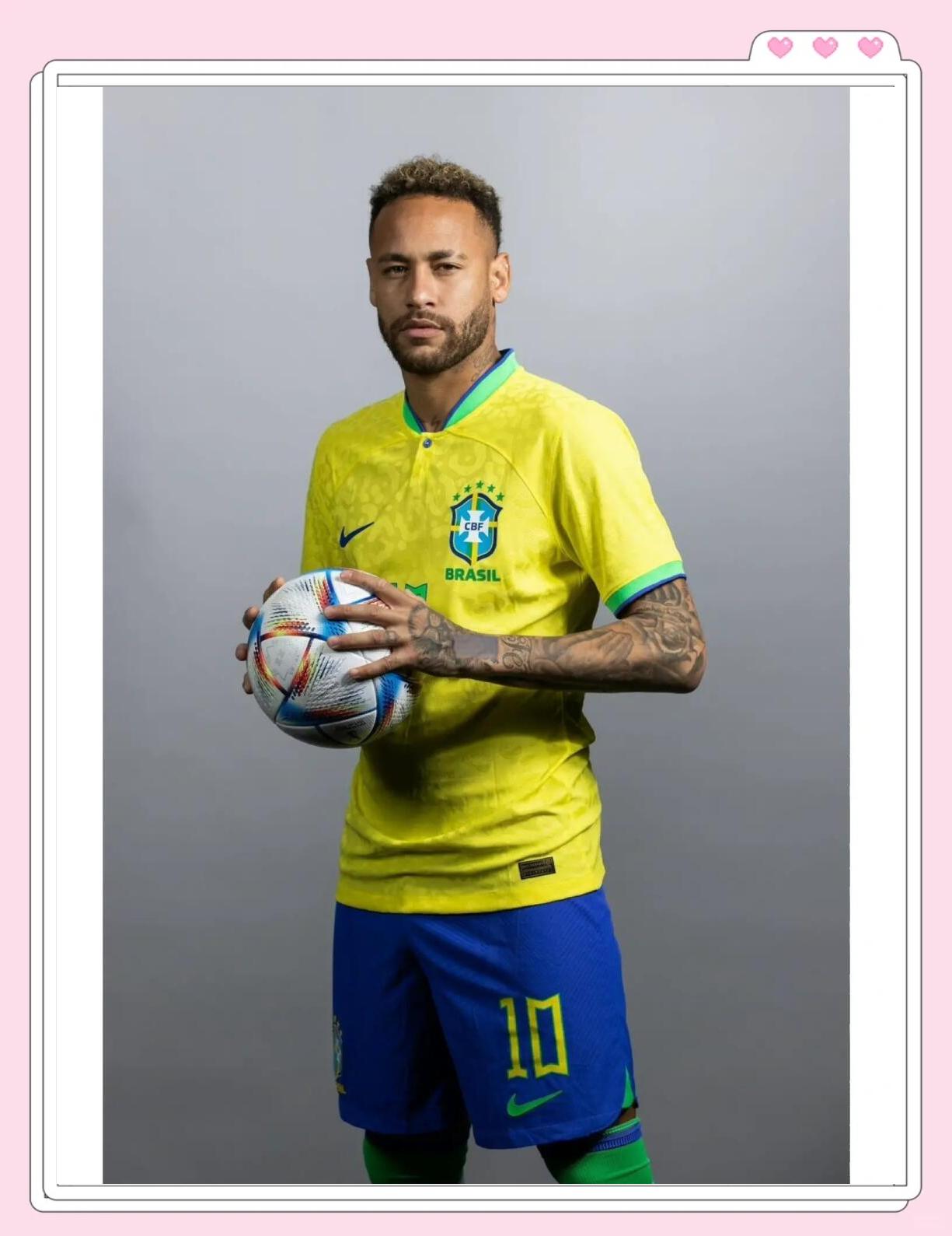 马刺半场4人得分上双，命中11记三分领先鹈鹕20分