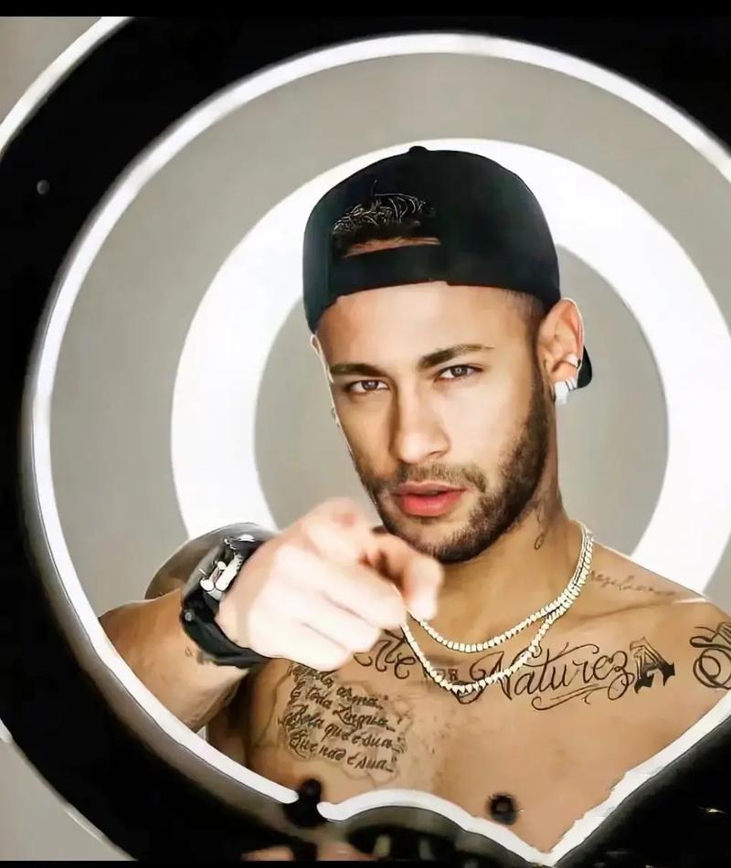 迪马济奥：夸德拉多将因伤缺席本周末比萨与国米的比赛（迪马济奥：夸德拉多伤停，无缘本周末比萨对国米之战）