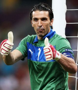 正式开启执教生涯，皮什切克担任波甲球队蒂黑主帅（皮什切克开启执教之路，出任波甲蒂黑队主教练）