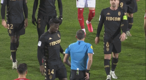 意甲半场：弗格森多次造险，罗马0-0科莫（意甲半场：弗格森屡造险情，罗马暂0-0科莫）