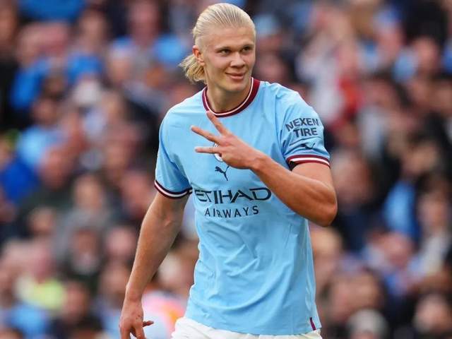 詹姆斯篮板抢断关键时刻锁定胜局（詹姆斯关键时刻抢板断球，锁定胜利）