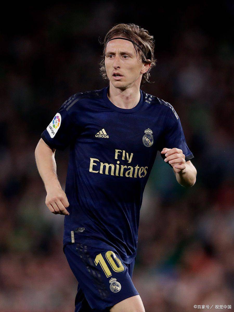 有争议，鲁本-内维斯、马赫雷斯等对C罗的绝杀点球予以嘲讽（C罗绝杀点球引发争议，鲁本-内维斯、马赫雷斯等人公开嘲讽）