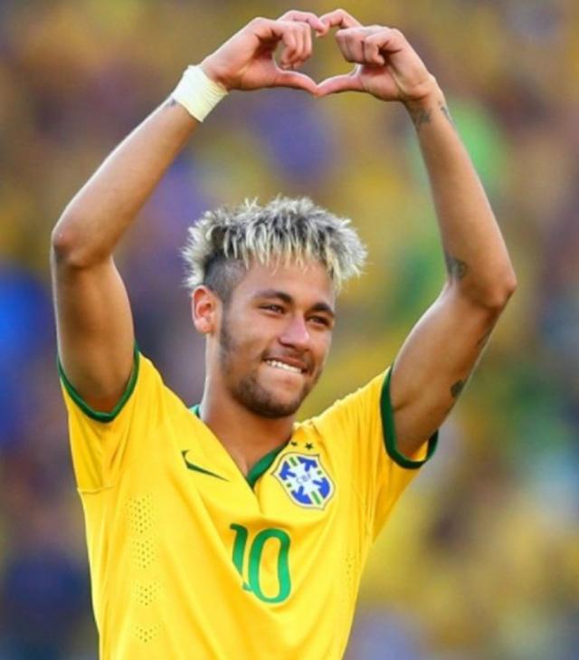 八村塁：东契奇缺席必须得有人站出来，我们需要保持团结一致（八村塁谈东契奇缺阵：总得有人顶上，我们必须团结一致）