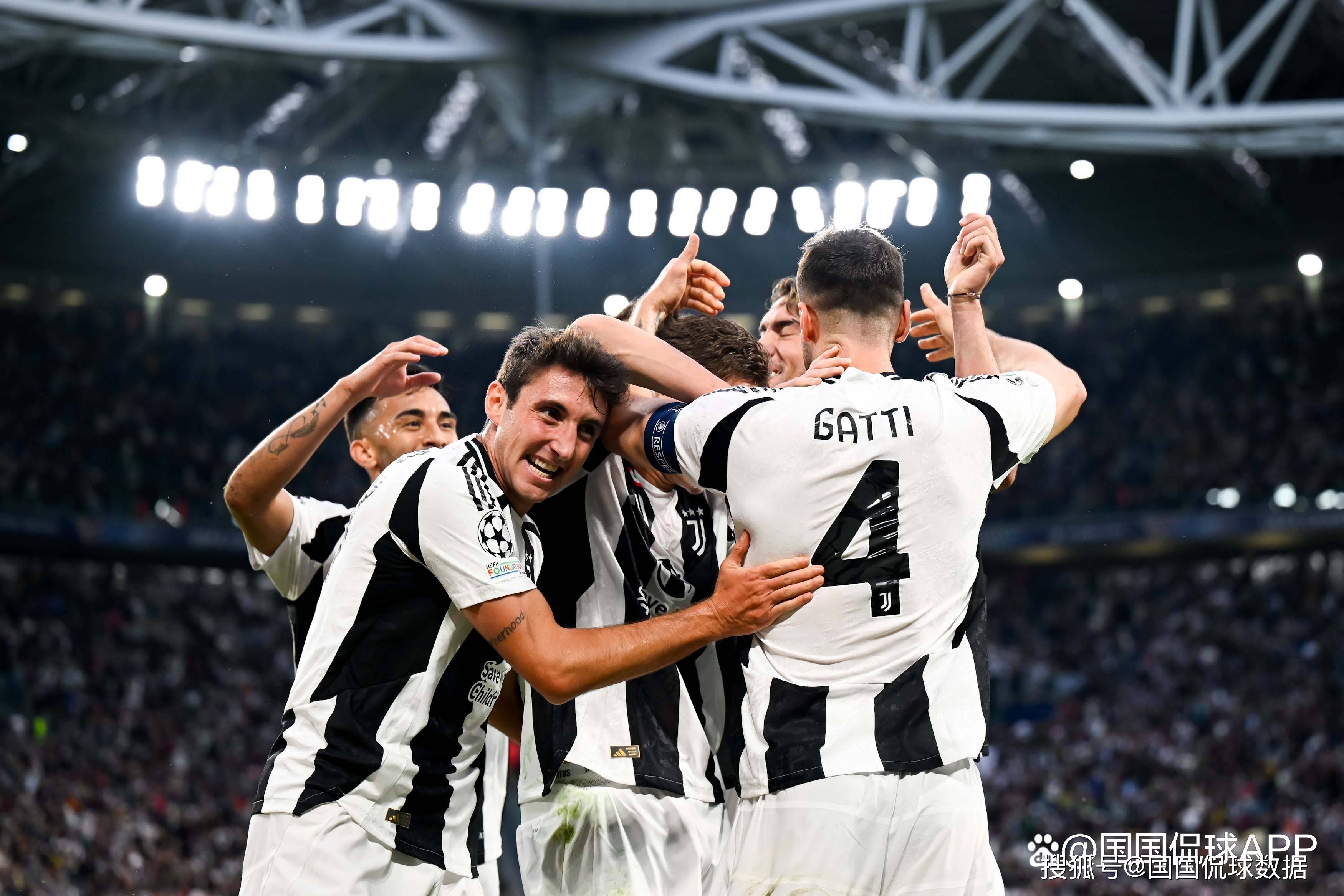 皇家社会迎战吉罗纳：一场关乎生死的西甲保级之战（西甲保级生死战：皇家社会对阵吉罗纳）